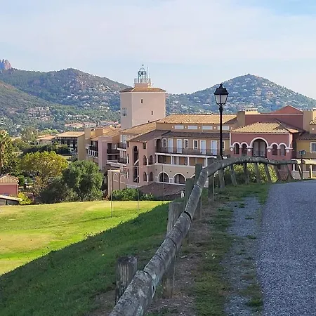 St Raphael - Cap Esterel Location Colette *